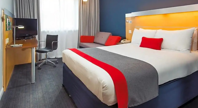 Четырёхместный номер Standard с красивым видом из окна Hotel Riviera