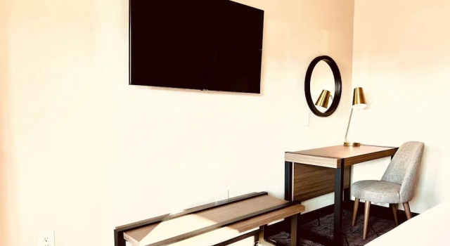 Номер Deluxe Ramada by Wyndham Modesto Yosemite Area