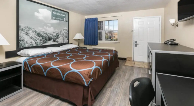 Номер Standard Super 8 by Wyndham Arlington Near AT&T Stadium