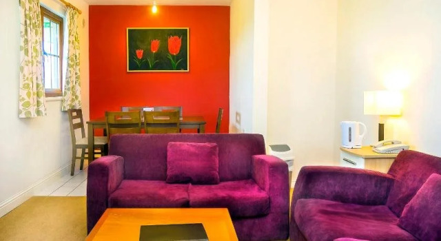 Tina's Lough Allen, Buchen Sie Hotel Rossinver Irland