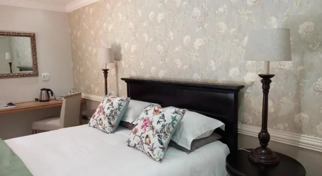 Двухместный номер Standard с видом на бассейн Dormio Manor Guest Lodge