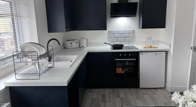 2 Bed Apartment Sleeps 3 -smart Tv -private Garden