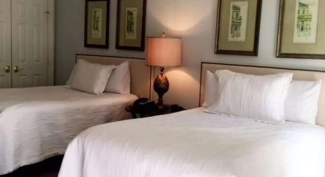 Четырёхместный номер Premium Carriage House Inn
