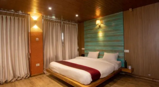 Номер Deluxe с балконом Everest Manla Resort