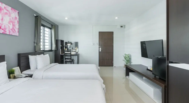 Двухместный номер Deluxe с балконом De Botan Srinakarin Hotel & Residence