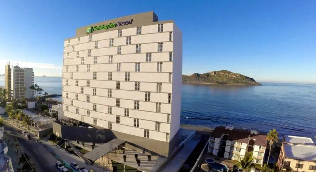 Кровать в общем номере Holiday Inn Resort Mazatlan by IHG