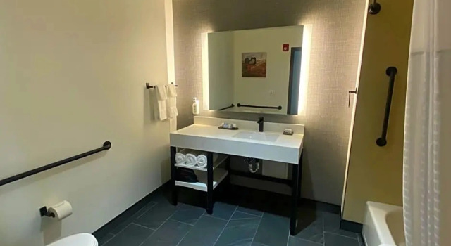 Двухместный люкс с видом на океан La Quinta Inn & Suites by Wyndham Yucaipa