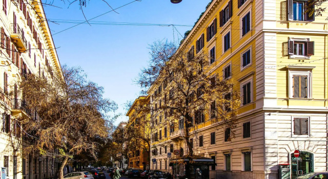 Caroline Rooms Rome, Забронировать Отель Отели Рима с парковкой, рядом с Собор Святого Петра, Парковка