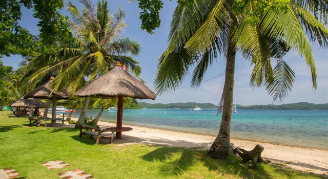 Ponce del Mar Beach Resort Hotel and Restaurant, Prenota Resort Currimao Luzon