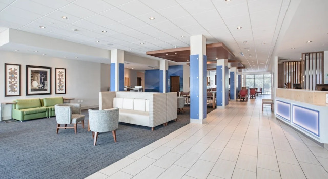 Holiday Inn Express & Suites - Sterling, an IHG Hotel, Buchen Sie Hotel Sterling Colorado