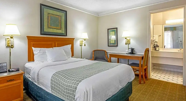 Standard Zimmer Rodeway Inn