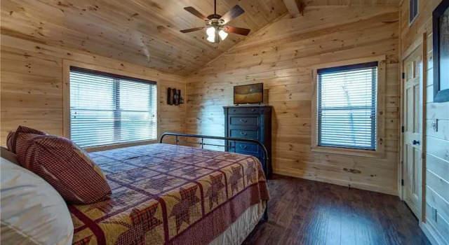 Woodland Escape - Three Bedroom Cabin