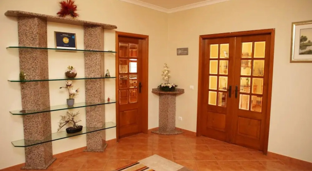 House With 4 Bedrooms in Lagos, With Private Pool, Enclosed Garden and Wifi Near the Beach, Rezervovat Hotel Hotely v Lagos s parkováním, Parkování