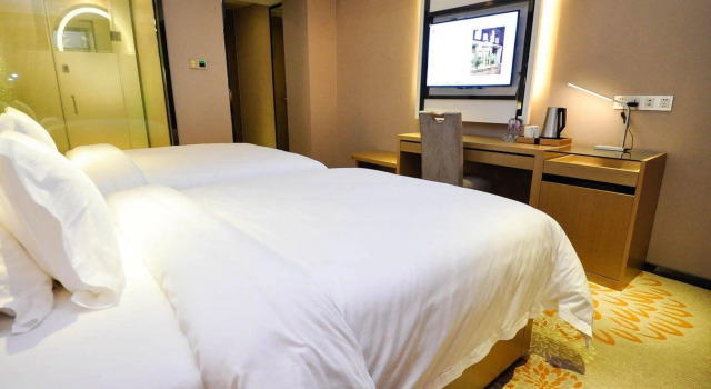 Lavande Hotel Chengdu Century City Convention Center Branch, Book Hotel Hoteller i Chengdu med parkering, Parkering