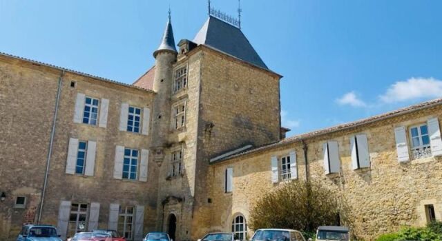 Chateau de Mons en Armagnac, Book Hotel Caussens Gers