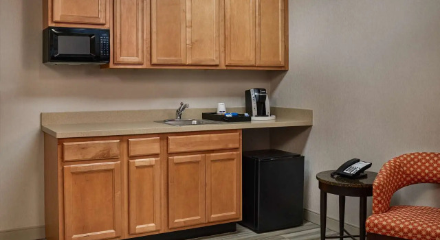 Номер Standard Hampton Inn Boston Logan Airport