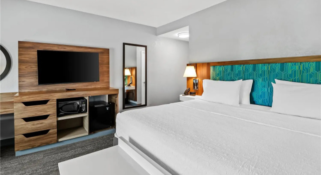 Номер Standard Hampton Inn Omaha/West Dodge Road, Old Mill