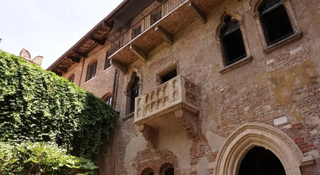 Casa Anna, Забронировать Отель Отели в центре Каприно-Веронезе, в центре