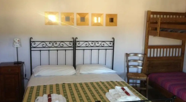Agriturismo San Pietro Aquaeortus, Varaa Hotelli Allerona Umbria