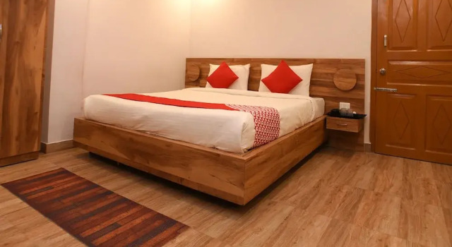 OYO 28824 La Castle Residency, Buchen Sie Hotel Shillong Meghalaya