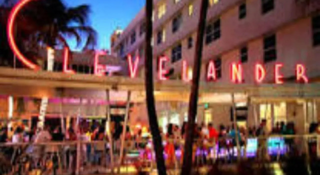 2 Bedroom 2 Bath With Patio On 11th Collins ave