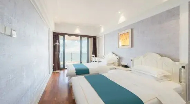 Люкс Deluxe с 2 комнатами Gold Coast Left Bank Hotel