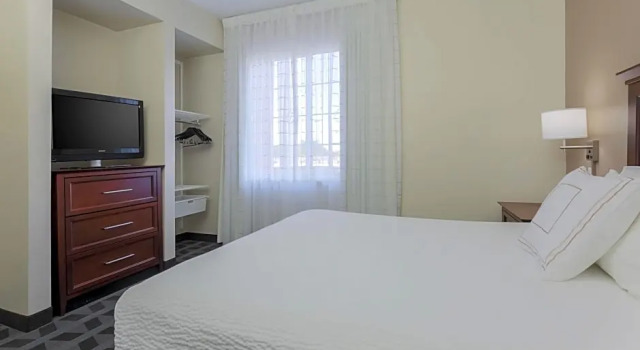 Четырёхместный люкс с 2 комнатами TownePlace Suites Marriott El Centro