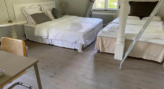 Семейный номер Standard с балконом Café Mandeltårtan B&B VillaFloraViola