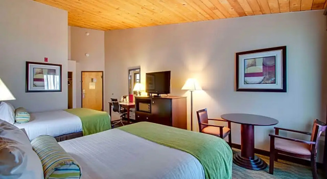 Люкс с 2 комнатами Best Western Plus, The Inn at Hampton