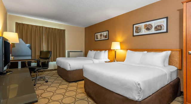Четырёхместный номер Standard Comfort Inn Truro