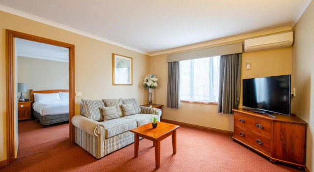 Gateway on Monash Boutique Hotel
