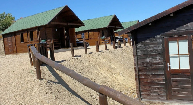 Семейное бунгало с 2 комнатами Monte do Azibo - Caravan Park