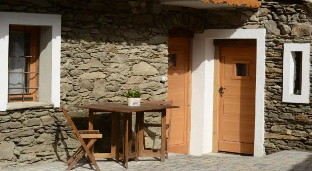 Студия Vieilles Maisons DIntrod
