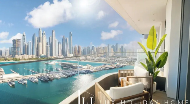 Апартаменты LUX The Palace Beach Suite