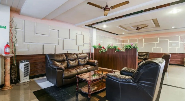 OYO 6285 Hotel AR Grand