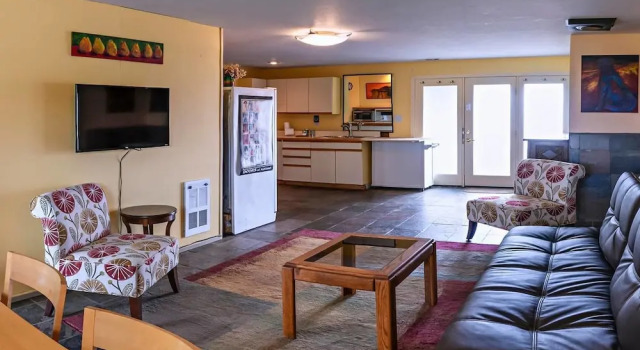 Hopyard View Farm - A Farm Experience in Ashland, Rezerwuj Pobyt na farmie Ashland Rogue Valley