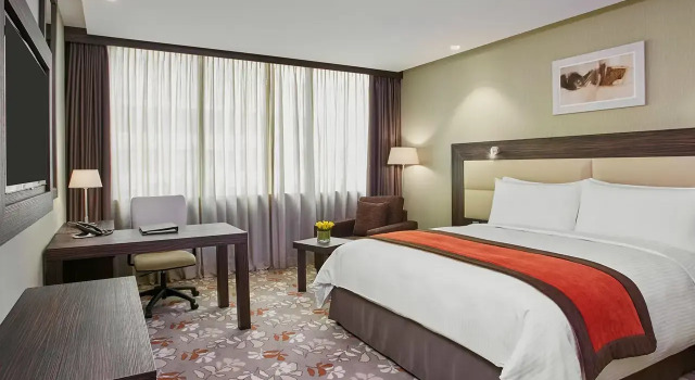 Люкс Crowne Plaza Kuwait Al Thuraya City by IHG