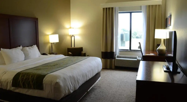 Люкс Comfort Inn & Suites Cave City