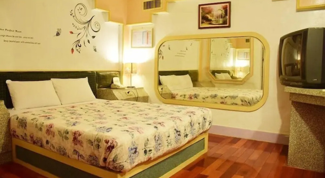 Empire hotel