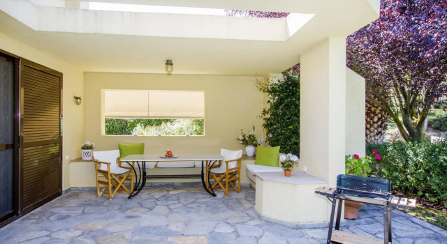 Sani Seaside Villas - Ariadni Erato Up to 10 ppl, Book Hotel Sani Beach 