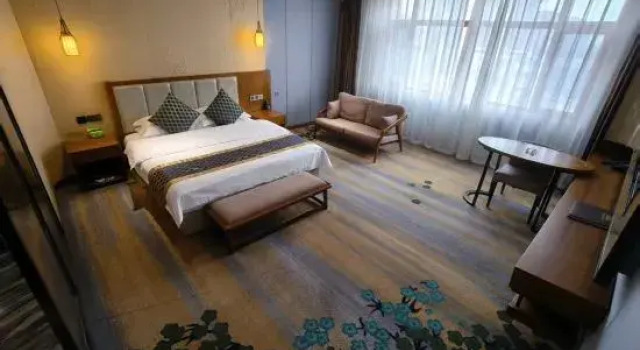 Люкс Business Suihua Lanshan Business Hotel