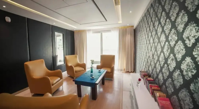 Люкс Luxury BNGV Grandeur Hotel & Banquets