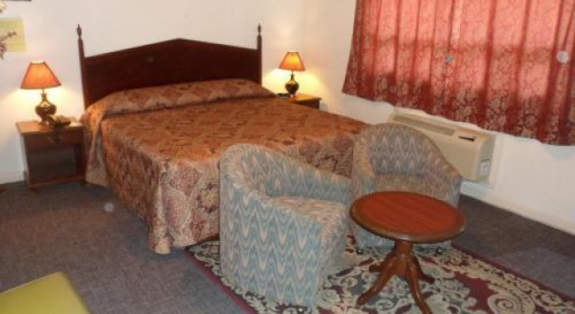 The Silver Birch Motel, Rezervați Motel Central Huron 