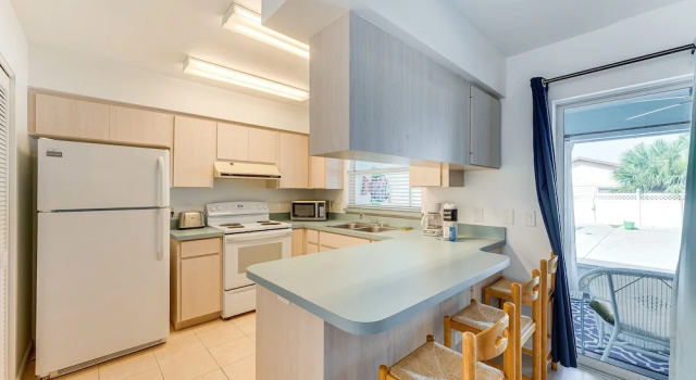 Апартаменты Pet-friendly Englewood Getaway Near Ocean!