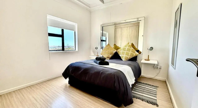 Big Bay Stunning Upmarket Apartment, Забронировать Апартаменты/квартира Отели Big Bay с парковкой, Парковка