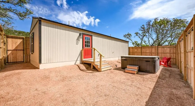 Luxury Casita- 3 mi to Main St W/hot Tub & Firepit