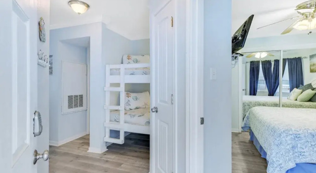 Номер Standard Seascape 2205 1 Bedroom Condo by RedAwning