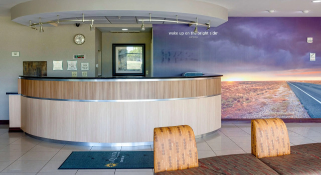 La Quinta Inn & Suites by Wyndham Edmond, Book Hotel Hoteller i Edmond med parkering, Parkering