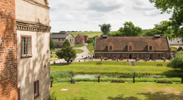 Hotel Schloss & Gut Ulrichshusen, Забронировать Отель Отели Мекленбургское поозёрье с парковкой, Парковка