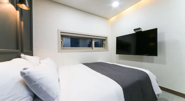 With U Hotel & Guesthouse